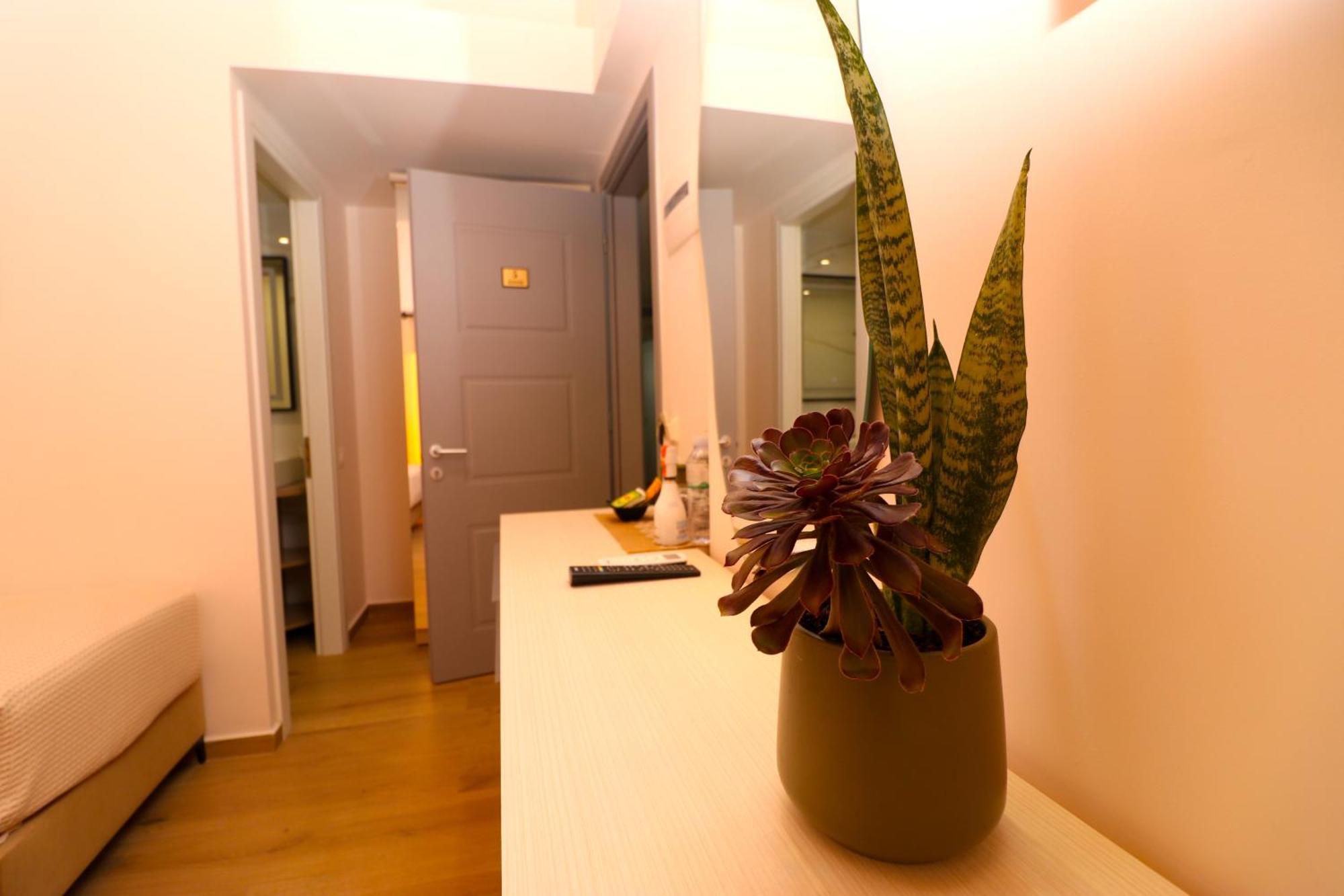 Fegi Rooms Himarë Extérieur photo
